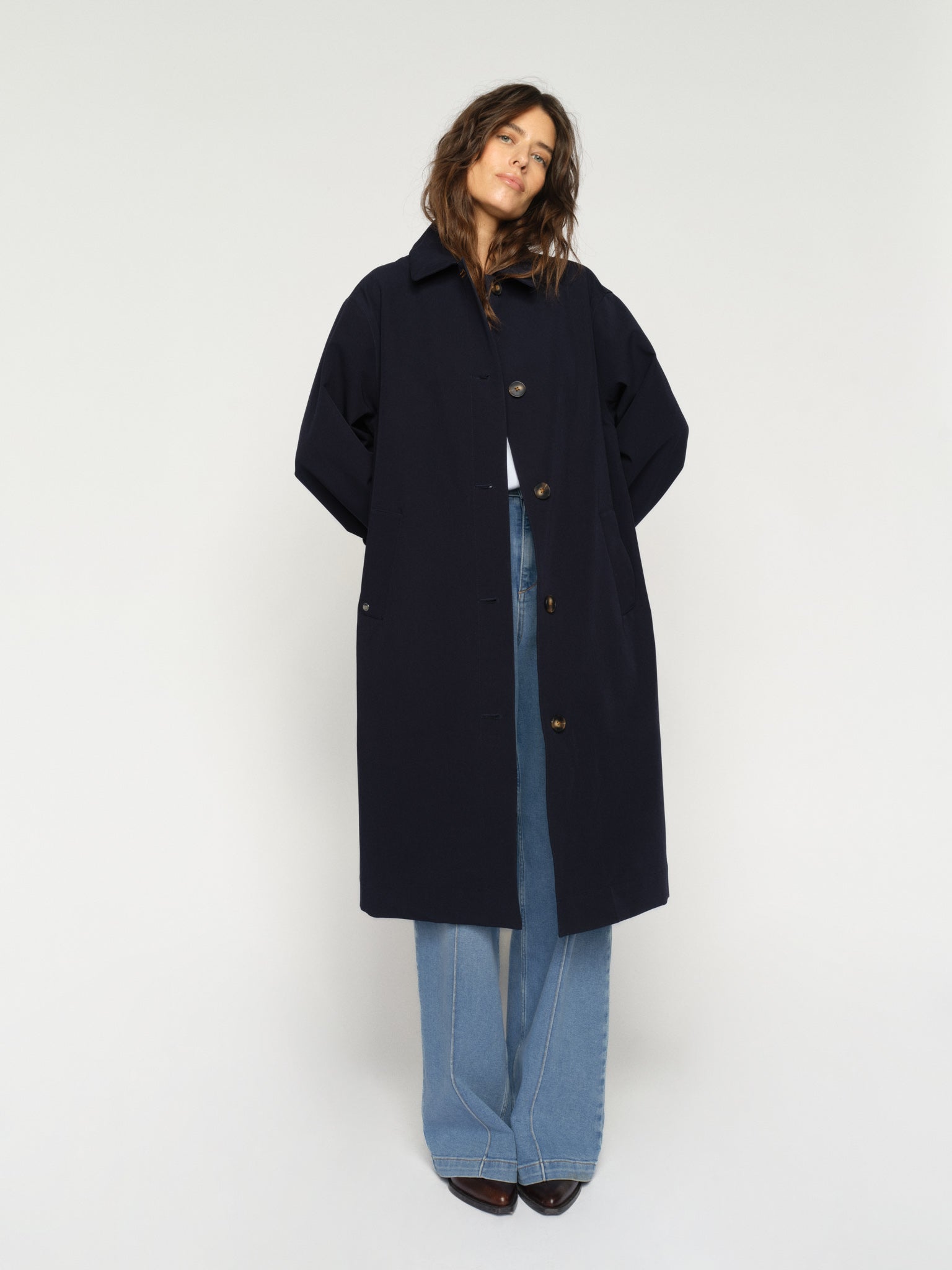 Modelshot / Salute Navy / Detail